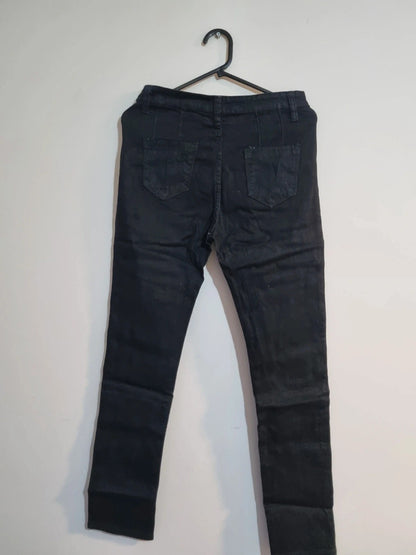 30INCH BLACK STRAIGT CUT JEANS