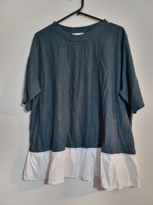 4XL GREEN AND WHITE WOMENS TOP