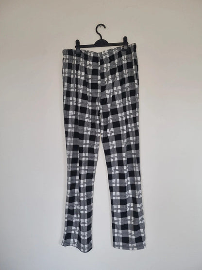 MEDIUM ADULTS CHEQUERED PAJAMA BOTTOMS