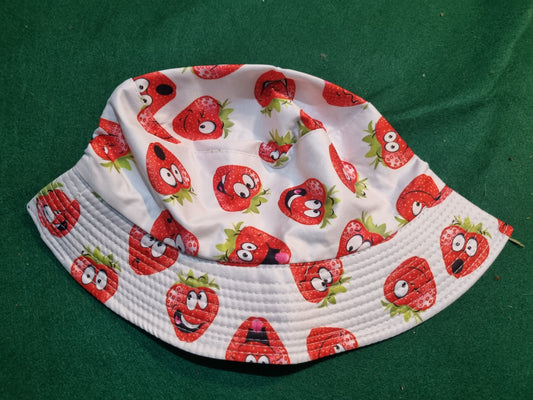 ADULT BUCKET HAT - STRAWBERRIES