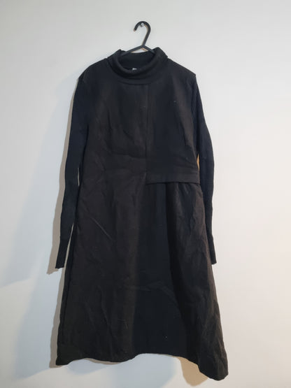 Medium Women's Black Dress
