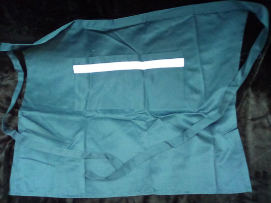 2 x ADULT GREEN APRON WITH WHITE STRIPE