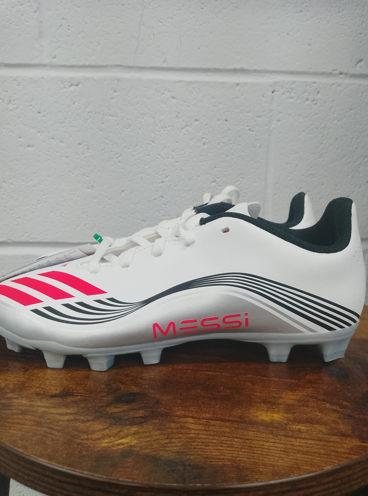 Adidas F50 Messi Club FG/M Football Boots Size 4