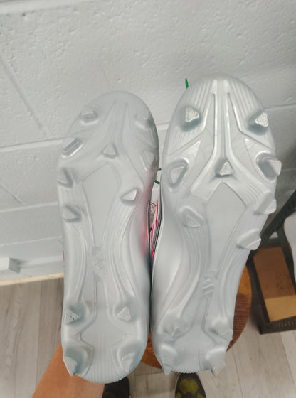 Adidas F50 Messi Club FG/M Football Boots Size 4