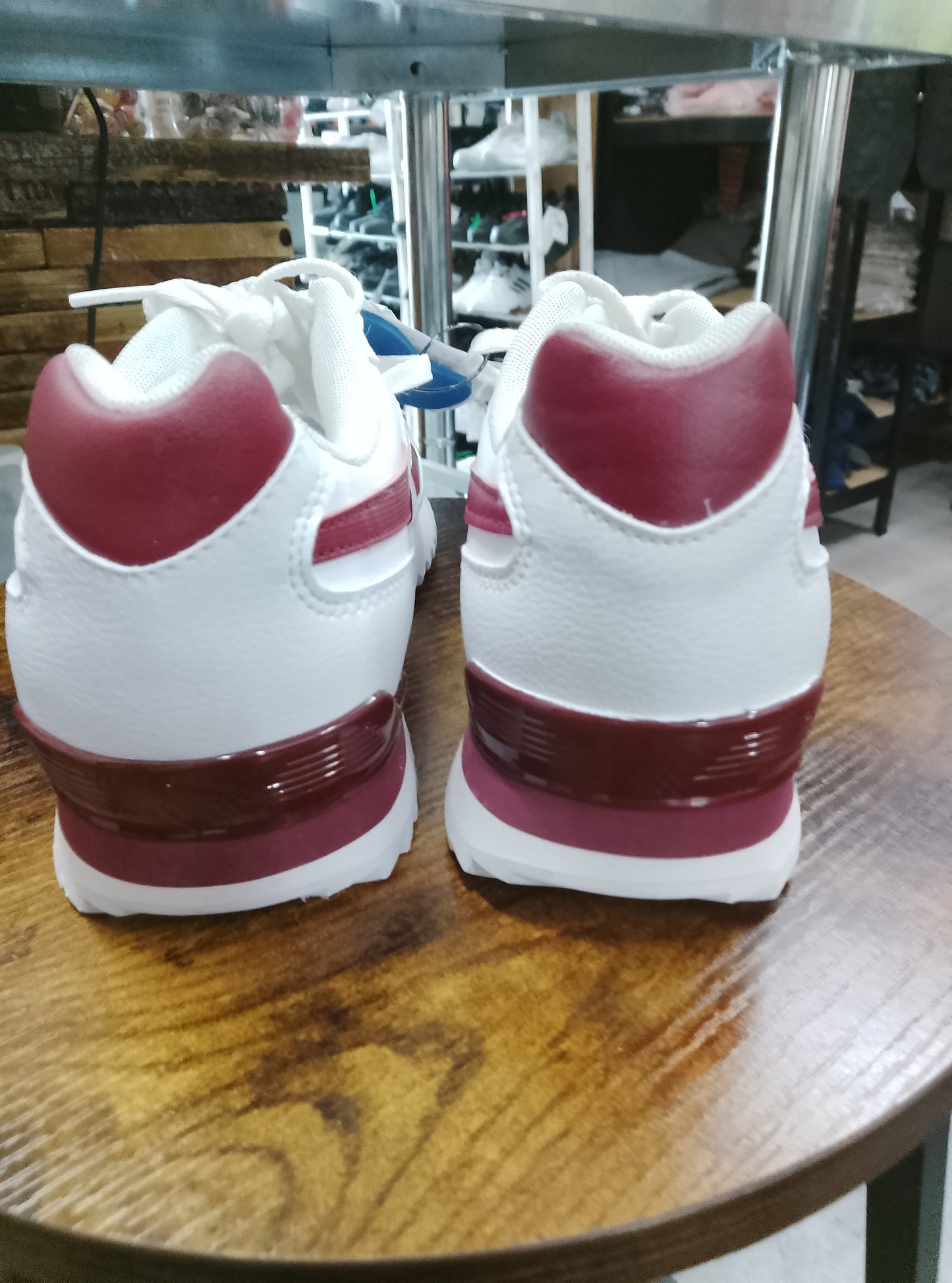 Reebok Royal Glide Clip Size 6 Sneakers