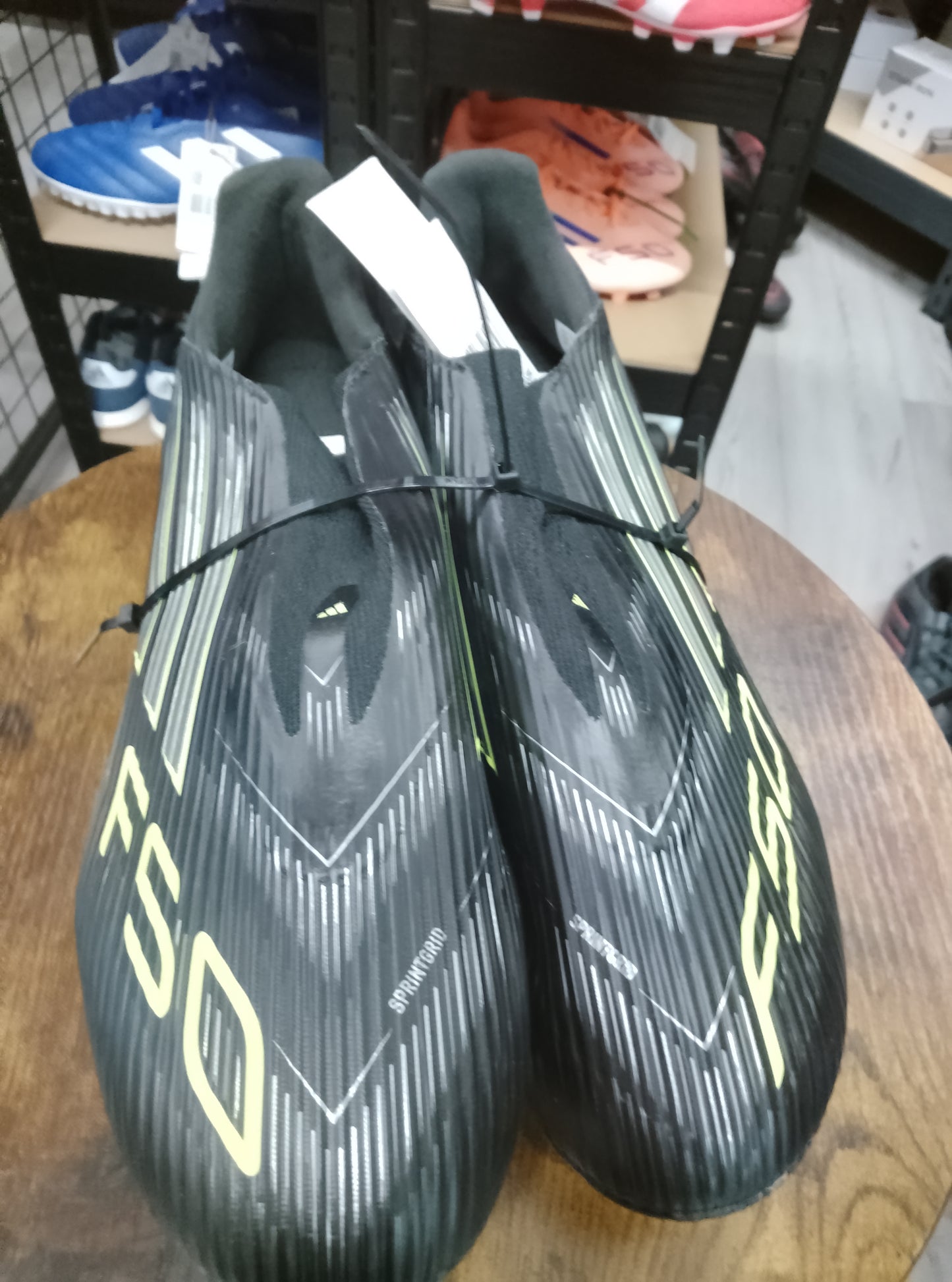 Adidas F50 League Laceless FG/MG Football Boots Size 7