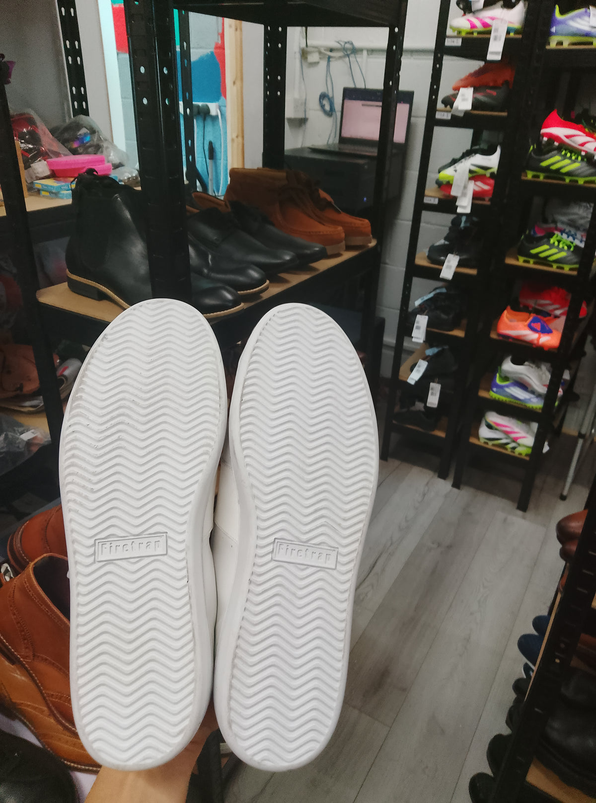 Firetrap Bouverie Low-Top White Trainers Size 8