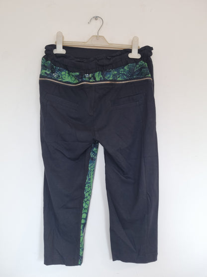 Women's small black/green 3/4 length bottoms
