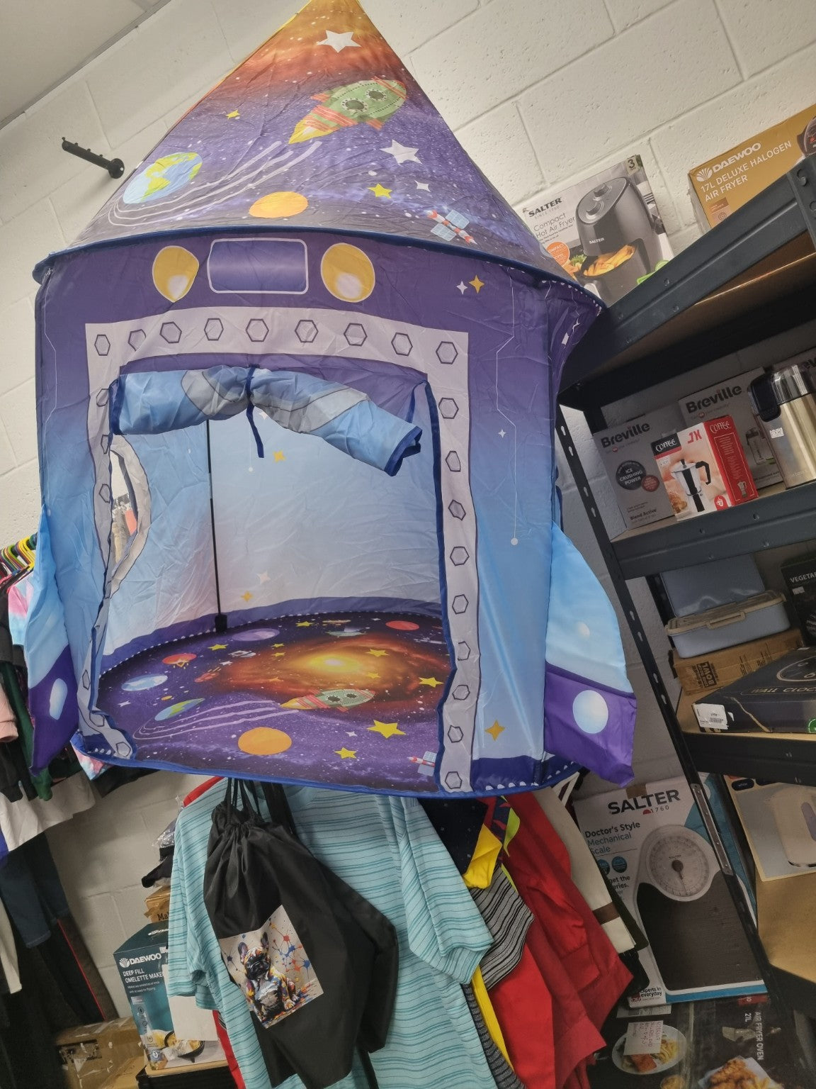 Assembled Willingheart children's space-themed play tent